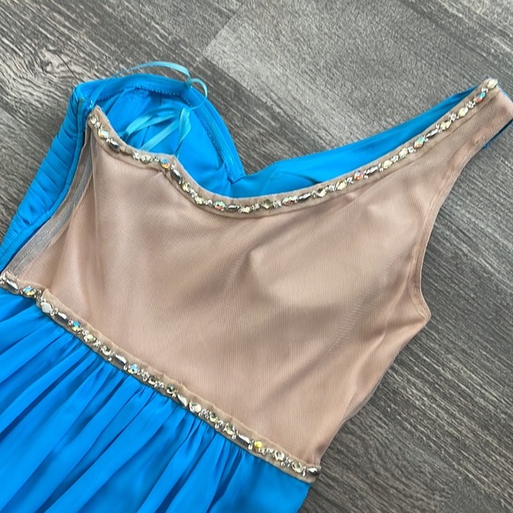 7/8 Hailey Logan by Adrianna Papell Blue Tan Rhinestone Back One Strap Dress - Picture 3 of 6